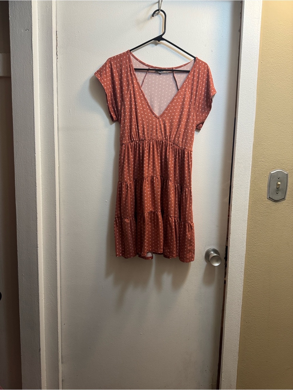 Urban Outfitters Rust Polka Dot Tiered V-Neck Dress - Picture 2 of 6